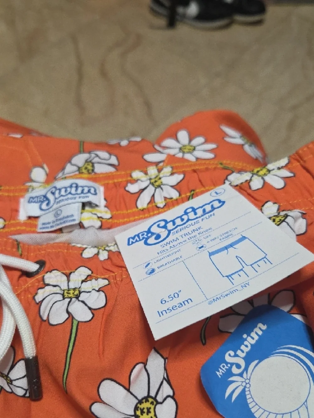 NWT Mr. Swim Scattered Daisies Floral Swim Trunks Coral Orange Size L [1282]